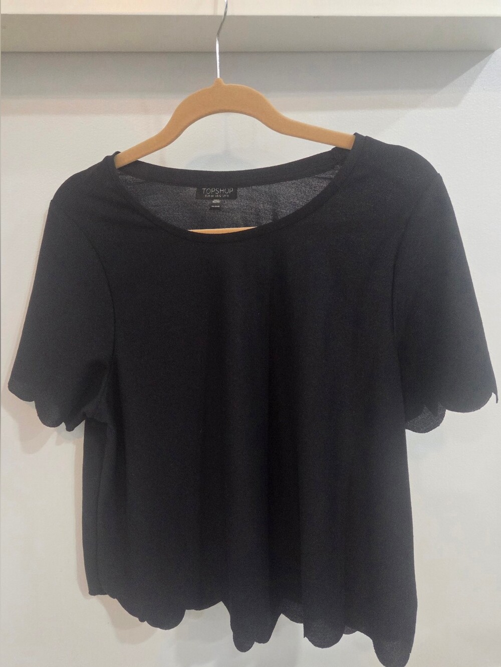 Topshop Women's Black Scallop-Edge Short Sleeve Top